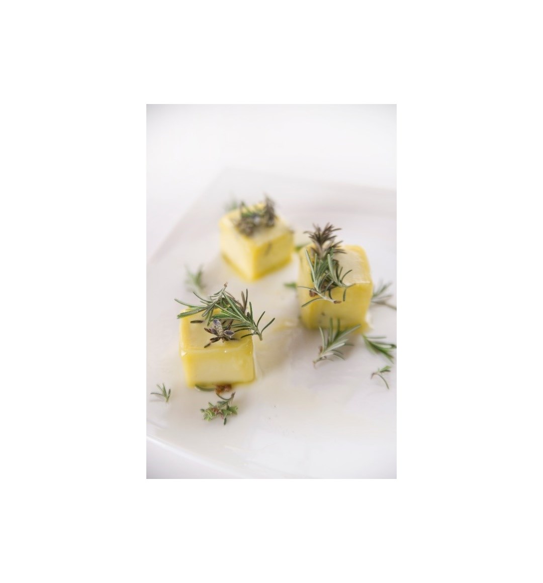 Herbed_Olive_Oil_Ice_Cubes