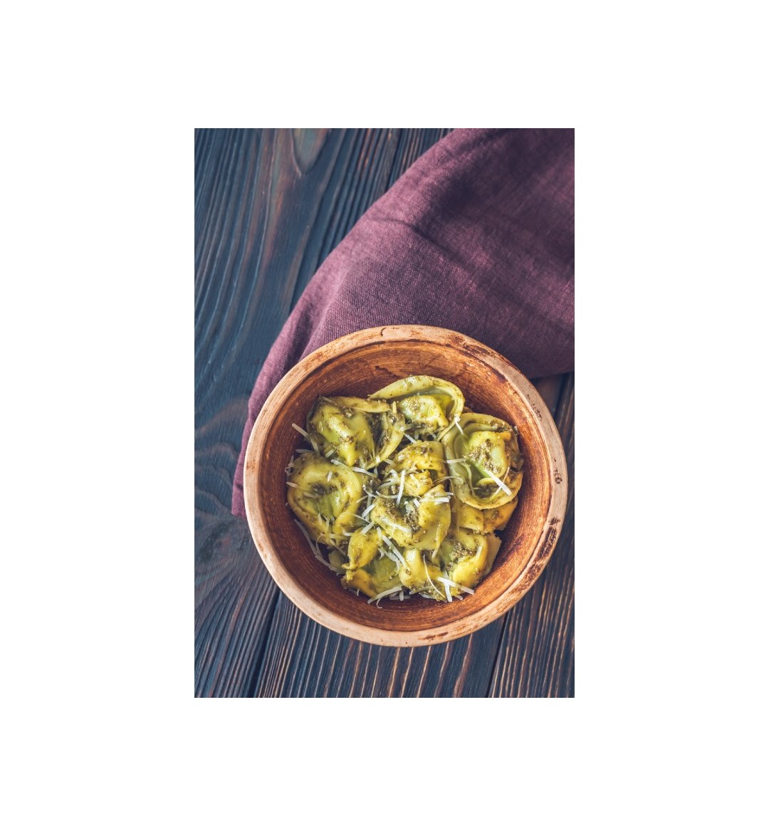 bowl-of-tortelloni-stuffed-with-ricotta-5RCUWQ2