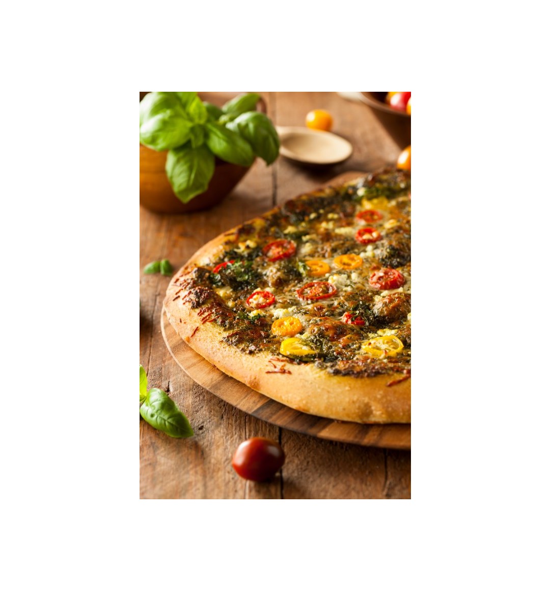 homemade-grilled-pesto-pizza-PNJDTUJ