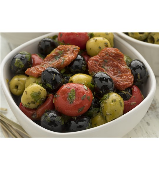 bowl-with-green-and-black-olives-peppers-and-tomat-3MN85DZ