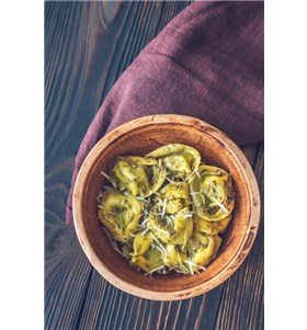 bowl-of-tortelloni-stuffed-with-ricotta-5RCUWQ2